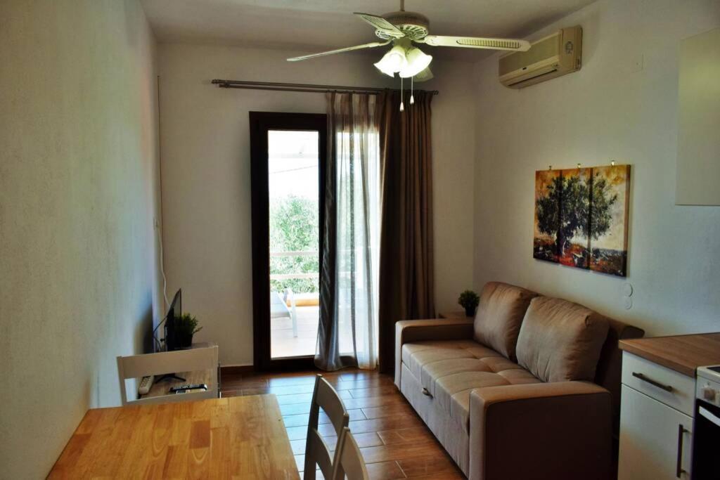 Meltemi Appartment Patitírion Exteriör bild